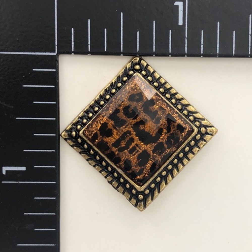 🍀 Leopard Print Spot Glitter Square Statement Post Stud Earrings - Picture 3 of 3